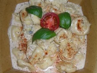 Rezept: Tortellini in Gorgonzola-Sahne-Sauce Tortellini in Gorgonzola-Sahne-Sauce - Rezept