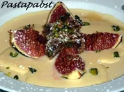 Feigen al Forno auf Orangen Panna Cotta - Rezept