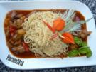 Süss-saure Chinapfanne mit Schweinefleisch und Gemüse an Mie-Nudeln - Rezept