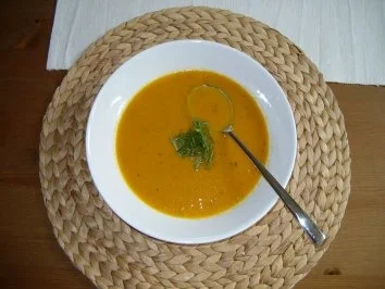Rezept: Leichte Kürbissuppe Leichte Kürbissuppe - Rezept