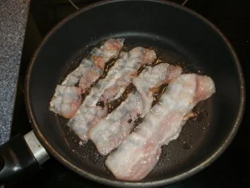 Rezept: Speckpfannkuchen mit Champignons Bild Nr. 2 Speckpfannkuchen mit Champignons - Rezept - Bild Nr. 2