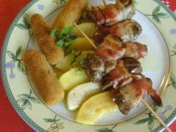 gedünstete Äpfel mit Hühnerleber und frischen Majoran - Rezept