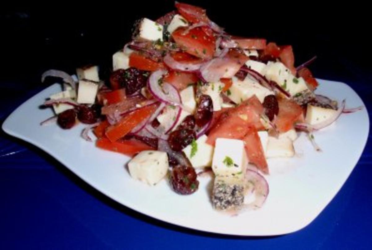 Herbstlicher Tomaten-Bergkäse-Salat - Rezept - Bild Nr. 3