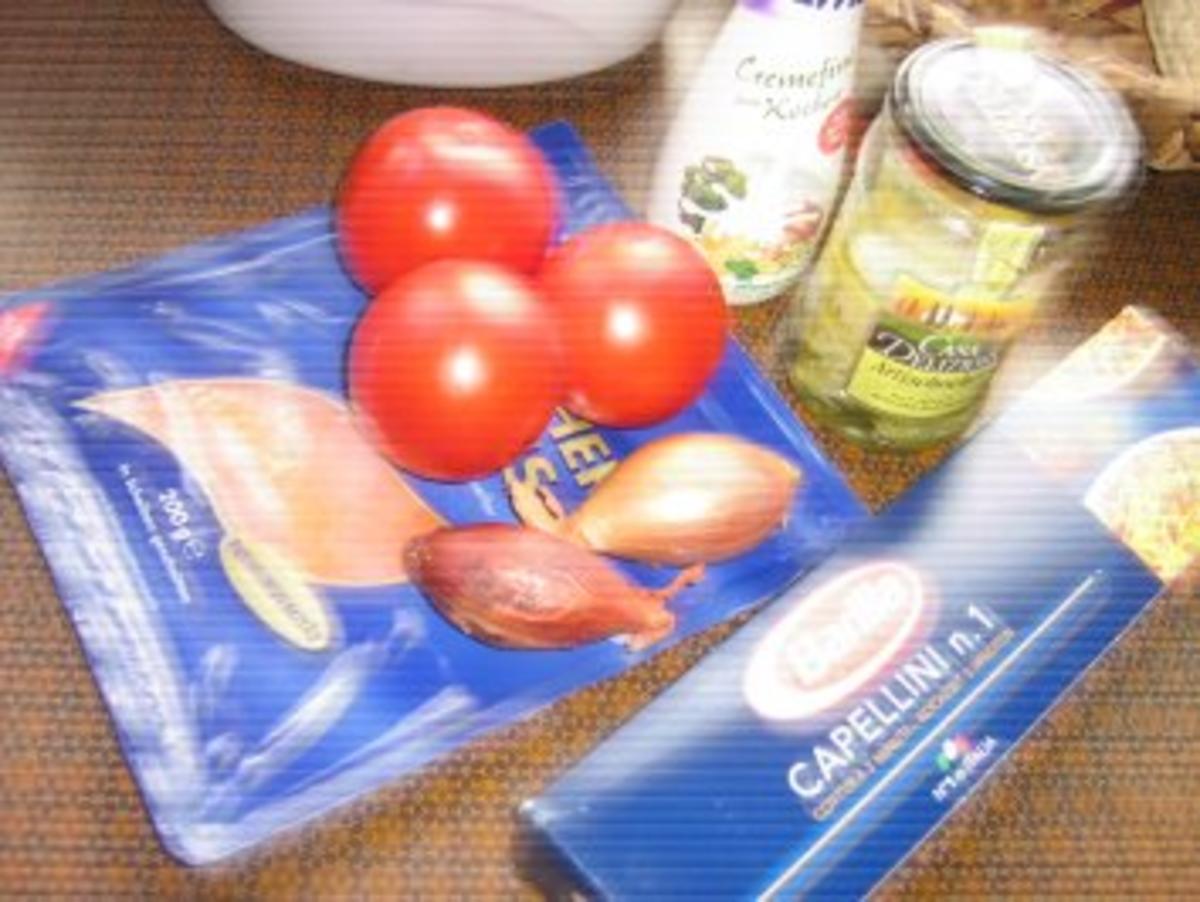 Capellini mit Lachs-Tomaten-Soße - Rezept - Bild Nr. 2