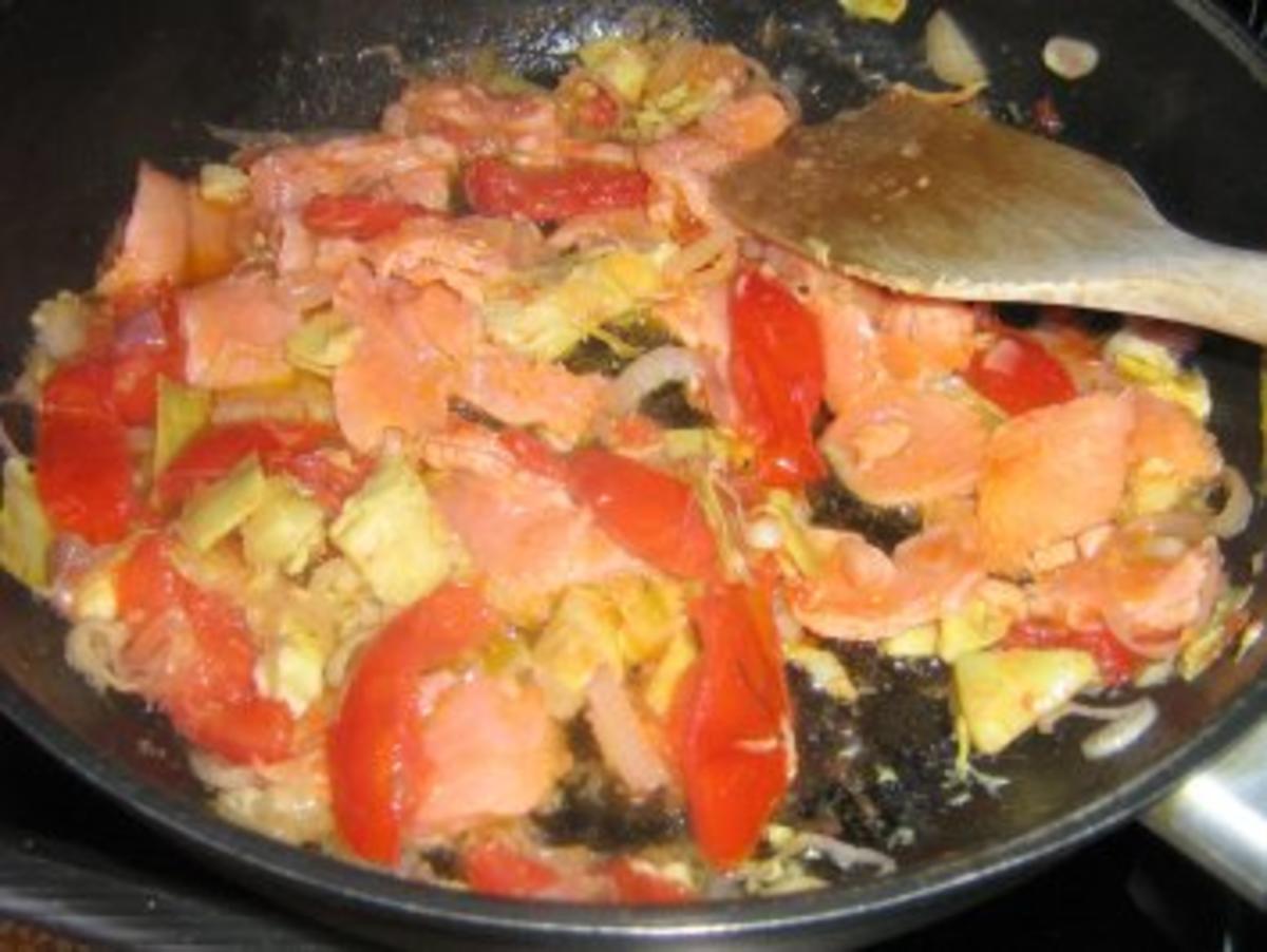Capellini mit Lachs-Tomaten-Soße - Rezept - Bild Nr. 5