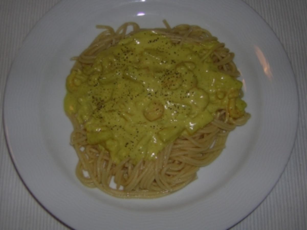 Spaghetti mit Curry-Shrimps-Ananas-Sauce - Rezept