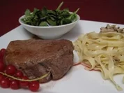 Rinderfilet mit Trüffelnudeln und Rucola-Beilage - Rezept