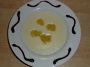 Grießpudding / - suppe mit Apfelmus - Rezept