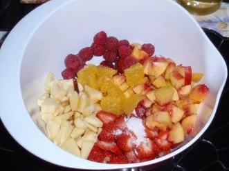 Vitaminreiches Frühstück - Obstsalat und Früchtemüsli - Rezept - Bild Nr. 3