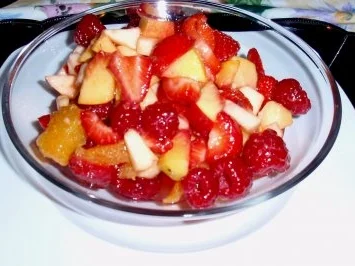 Vitaminreiches Frühstück - Obstsalat und Früchtemüsli - Rezept - Bild Nr. 9