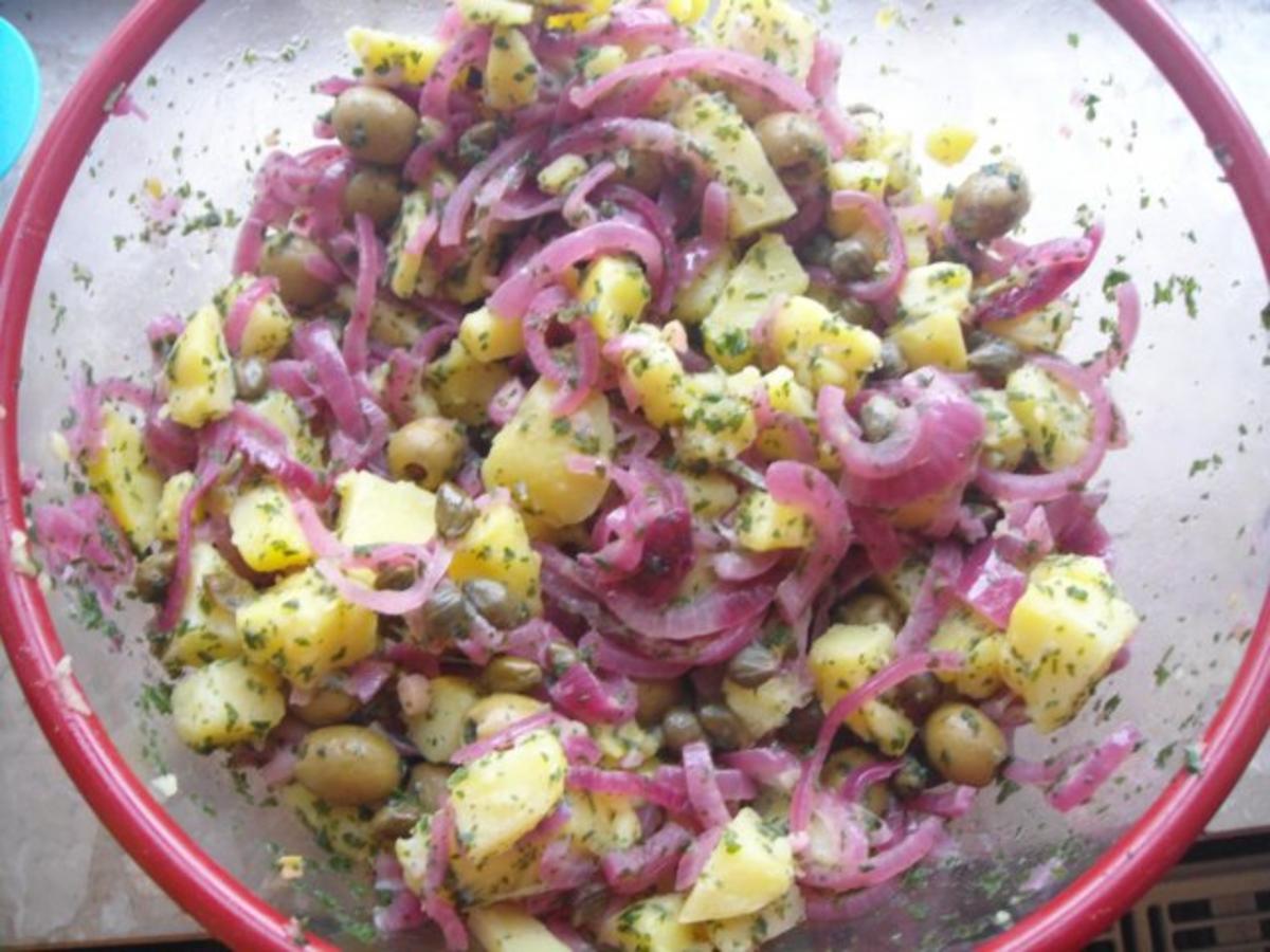 Kartoffelsalat mit Kapern und Oliven - Rezept von KochJule07