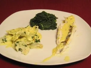 Gefüllte Tortellini mit Blattspinat und Zanderfilet - Rezept