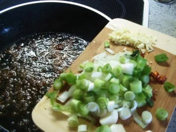 Rezept: Riesengarnelen in einer Safran-Currysoße Bild Nr. 4 Riesengarnelen in einer Safran-Currysoße - Rezept - Bild Nr. 4