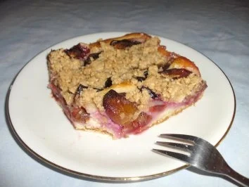 Rezept: Pflaumenkuchen vom Blech mit Zimtstreuseln Pflaumenkuchen vom Blech mit Zimtstreuseln - Rezept