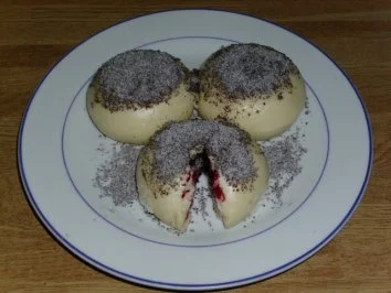 Rezept: Heidelbeer-Germknödel Heidelbeer-Germknödel - Rezept