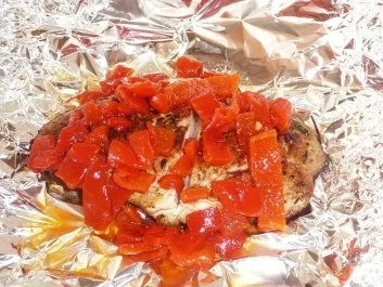 Geflügel: Putenschnitzel an gerösteten Spitzpaprika auf einem Champignonbett - Rezept - Bild Nr. 2