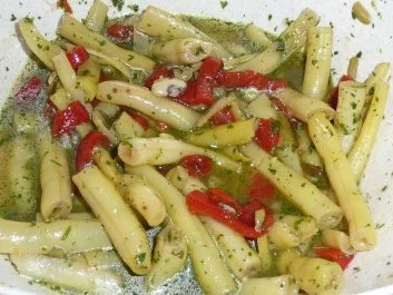 Geflügel: Putenschnitzel an gerösteten Spitzpaprika auf einem Champignonbett - Rezept - Bild Nr. 5