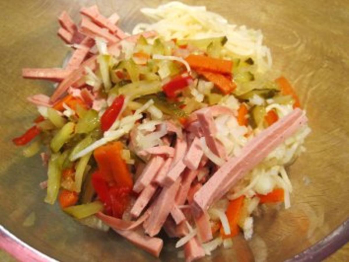 Wurstsalat ... ... der ist auch Party-tauglich - Rezept mit Bild ...