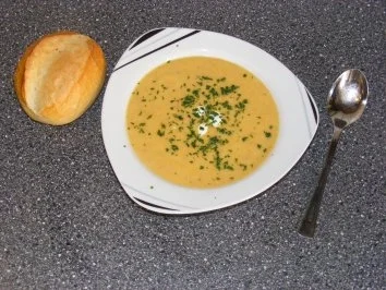 Rezept: Mamas Kartoffelsuppe Mamas Kartoffelsuppe - Rezept