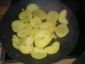 Rezept: Bratkartoffeln Bild Nr. 3 Bratkartoffeln - Rezept - Bild Nr. 3