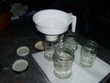 Rezept: Winterliches Holundergelee mit Birnenstückchen und Rotwein Bild Nr. 8 Winterliches Holundergelee mit Birnenstückchen und Rotwein - Rezept - Bild Nr. 8