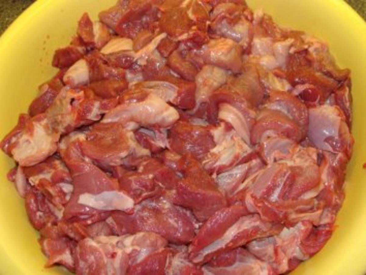 Fleisch :  -Mein Wildschweingulasch- - Rezept - Bild Nr. 6