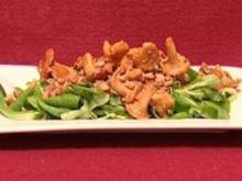 Blattsalat mit frischen Pfifferlingen und Speckwürfelchen (Gaby Baginsky) - Rezept