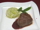 Filet mignon mit Rotwein-Soße, Lauchfondant und karamellisierten Karotten - Rezept