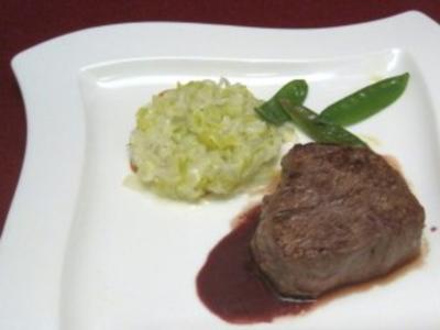 Filet mignon mit Rotwein-Soße, Lauchfondant und karamellisierten Karotten - Rezept