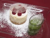 Mini-Himbeerkreation auf Ingwer-Zitronen-Mousse und Basilikumsorbet - Rezept