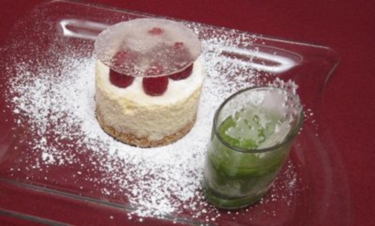 Bilder für Mini-Himbeerkreation auf Ingwer-Zitronen-Mousse und Basilikumsorbet - Rezept