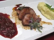 Rezept: Schweinemedaillons mit Pflaumen-Ingwersoรe Schweinemedaillons mit Pflaumen-Ingwersoรe - Rezept