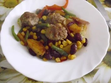 Rezept: Mett-Gemüse-Pfanne mit Spiegelei Bild Nr. 14 Mett-Gemüse-Pfanne mit Spiegelei - Rezept - Bild Nr. 14