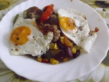 Rezept: Mett-Gemüse-Pfanne mit Spiegelei Bild Nr. 15 Mett-Gemüse-Pfanne mit Spiegelei - Rezept - Bild Nr. 15