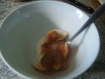 Rezept: Blätterteig mit Äpfeln und Amaretto-Zimtsahne Bild Nr. 3 Blätterteig mit Äpfeln und Amaretto-Zimtsahne - Rezept - Bild Nr. 3