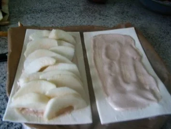 Rezept: Blätterteig mit Äpfeln und Amaretto-Zimtsahne Bild Nr. 4 Blätterteig mit Äpfeln und Amaretto-Zimtsahne - Rezept - Bild Nr. 4