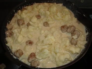 Blumenkohl mit Käsesoße und Bratwurstbällchen - Rezept - Bild Nr. 6