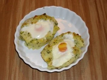Rezept: Eier in Kartoffelhöhle Bild Nr. 2 Eier in Kartoffelhöhle - Rezept - Bild Nr. 2