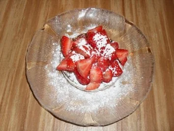 Rezept: Reispuffertorteletts mit Erdbeeren Reispuffertorteletts mit Erdbeeren - Rezept