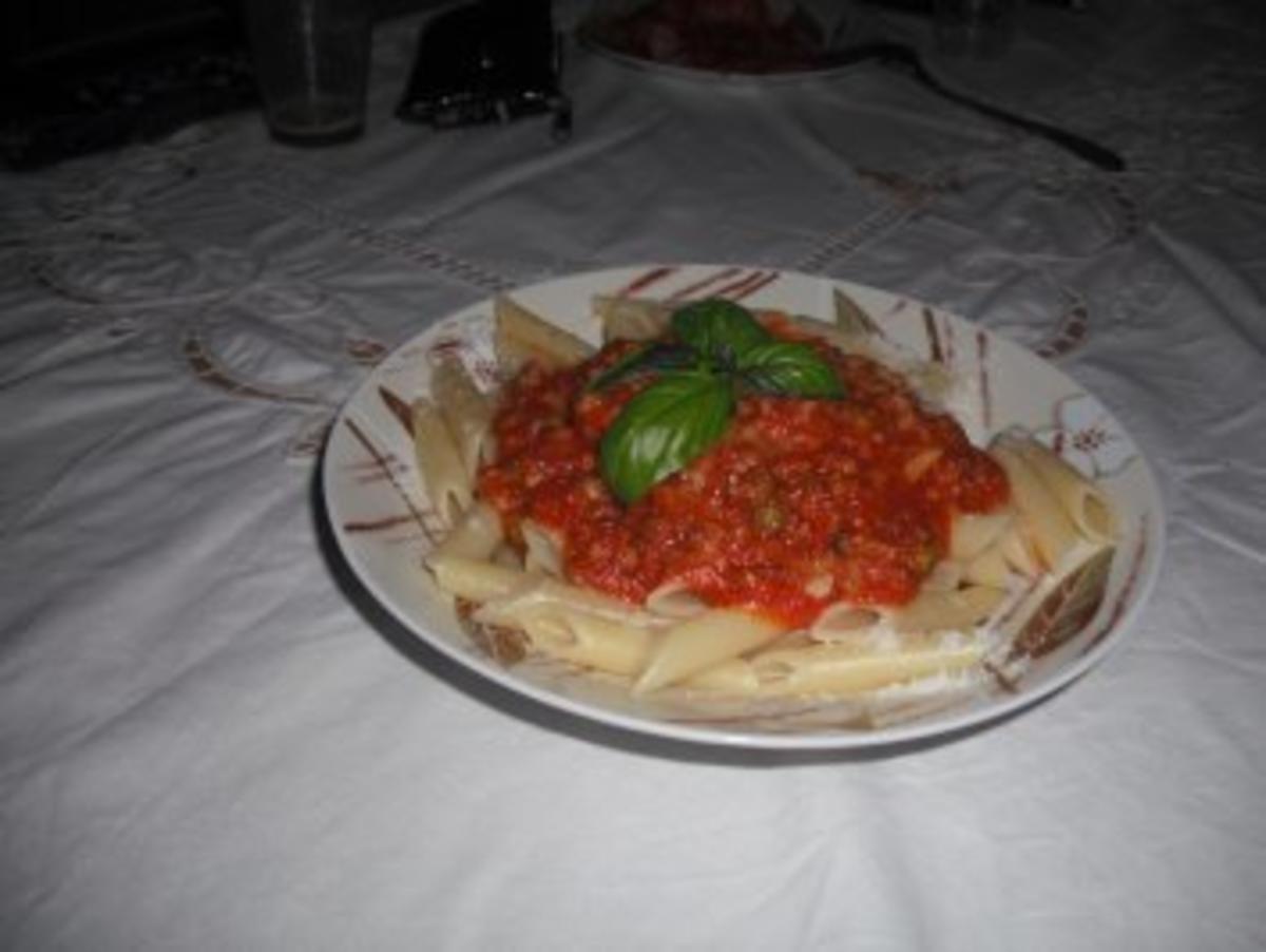 Pasta mit Tomatensoße alla sizilianer - Rezept - Bild Nr. 2