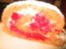 Backwaren: Dunkle Himbeer Bisquitroulade - Rezept