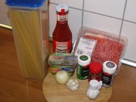 Knoblauch-Bolognesesoße mit Spaghetti - Rezept - Bild Nr. 2