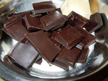 Rezept: Marquise au Chocolat mit gewürzten Orangen Bild Nr. 2 Marquise au Chocolat mit gewürzten Orangen - Rezept - Bild Nr. 2