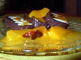 Rezept: Marquise au Chocolat mit gewürzten Orangen Marquise au Chocolat mit gewürzten Orangen - Rezept