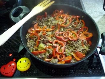 Rezept: Hackfleisch : ...was ist denn noch vorrätig?...und das kam dabei heraus ;-) Bild Nr. 7 Hackfleisch : ...was ist denn noch vorrätig?...und das kam dabei heraus ;-) - Rezept - Bild Nr. 7