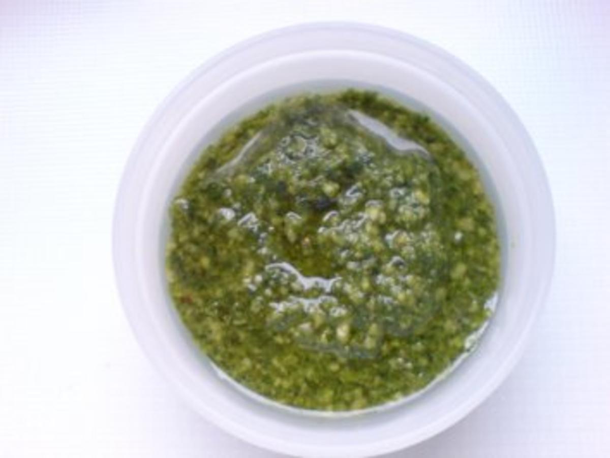 Bilder für Pesto von Basilikum und Petersilie - Rezept