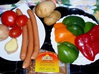 Bunter Gemüseauflauf mit Würstchen und Landkäse aus dem Backofen - Rezept - Bild Nr. 2