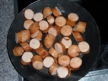 Geschnippelte Riesenbratwurst mit fruchtiger Curry-Sauce - Rezept - Bild Nr. 8