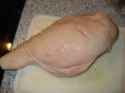 Spanferkelkeule in Rotwein gegart - Rezept