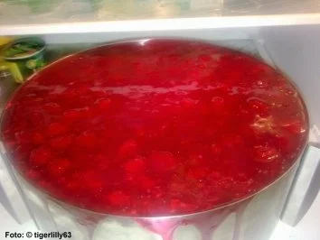 Himbeer-Käse-Sahnetorte - Rezept - Bild Nr. 4